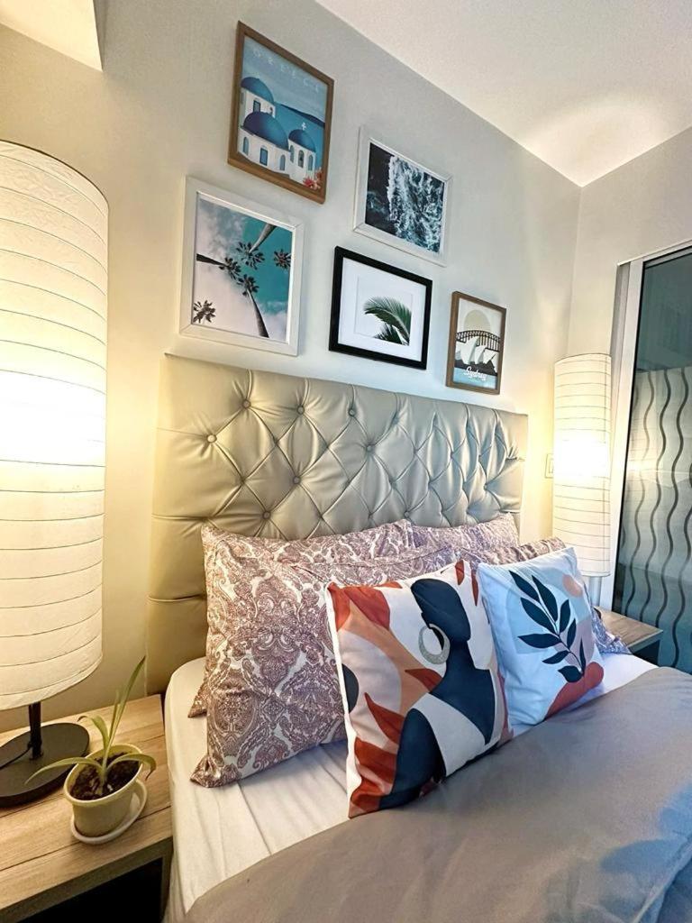 Acqua Private Residence Livingstone Tower Condo Unit With Free Wifi Manila Eksteriør billede